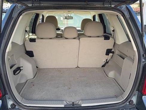 Used 2011 Ford Escape XLT image 9