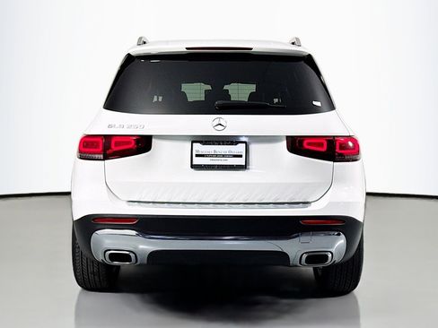 Certified 2022 Mercedes-Benz GLB 250 image 4