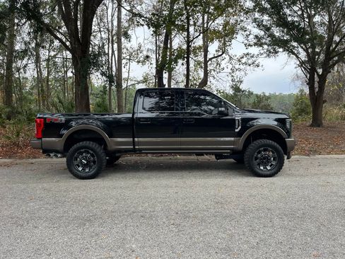 Used 2017 Ford F250 King Ranch w/ FX4 Off-Road Package image 2
