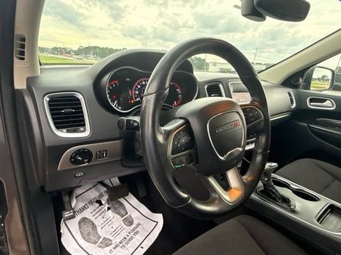 Used 2019 Dodge Durango SXT w/ 3rd Row Seating Group AWD/4WD image 14