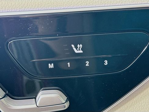 Used 2025 Mercedes-Benz GLC 300 GLC 300 image 22