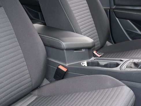 Used 2023 Volkswagen Jetta S image 40