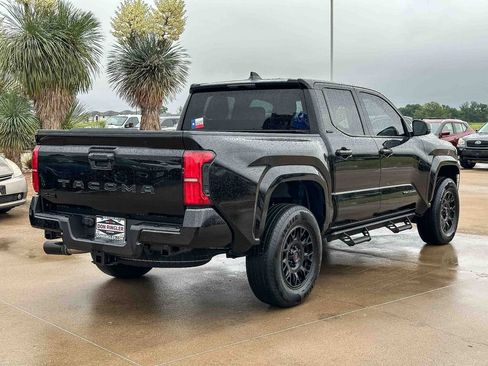 Used 2025 Toyota Tacoma SR5 AWD/4WD image 3
