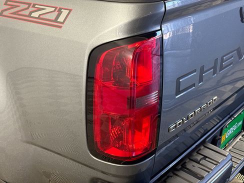 Used 2022 Chevrolet Colorado Z71 image 35