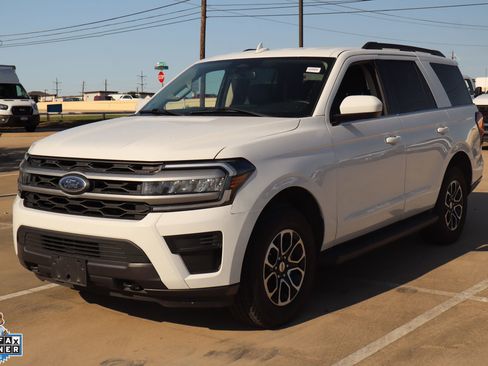 Used 2022 Ford Expedition XLT AWD/4WD image 7