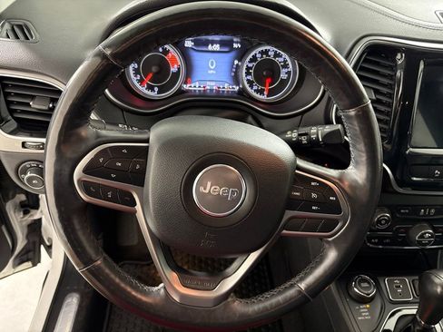 Used 2019 Jeep Cherokee Limited AWD/4WD image 34