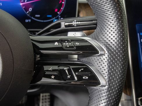 Used 2024 Mercedes-Benz GLC 300 4MATIC w/ AMG Line image 21