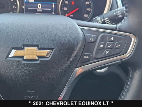 Used 2021 Chevrolet Equinox LT image 25