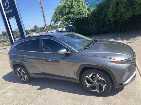 Used 2022 Hyundai Tucson SEL w/ Convenience + Premium Package FWD image 9