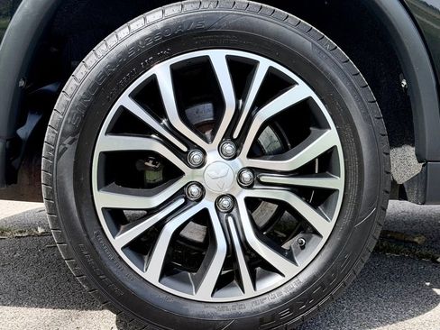 Used 2017 Mitsubishi Outlander ES AWD/4WD image 33
