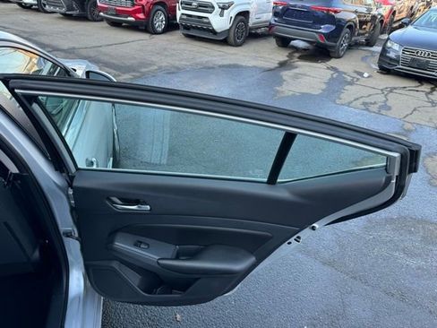 Used 2022 Nissan Altima 2.5 S image 12