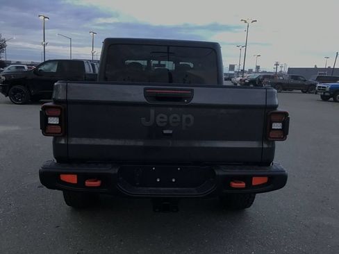 Used 2023 Jeep Gladiator Rubicon w/ LED Lighting Group AWD/4WD image 11