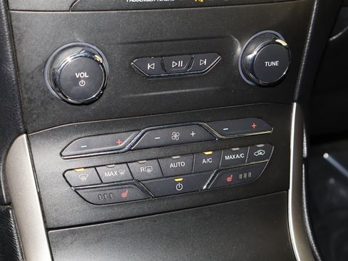 Used 2019 Ford Edge SEL w/ Equipment Group 201A image 29