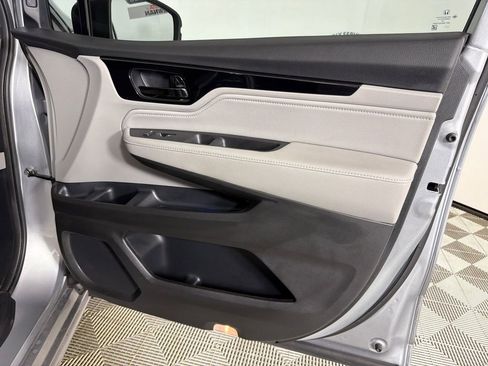 Used 2024 Honda Odyssey Touring image 16