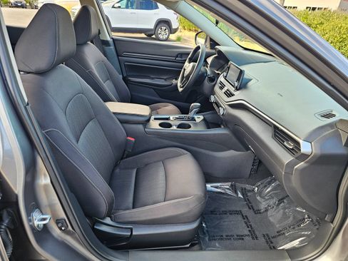 Used 2023 Nissan Altima 2.5 S FWD image 31