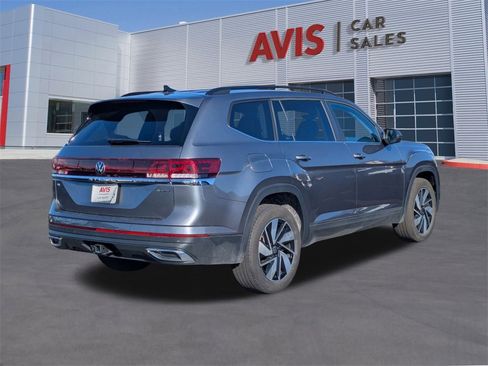 Used 2025 Volkswagen Atlas SE image 6