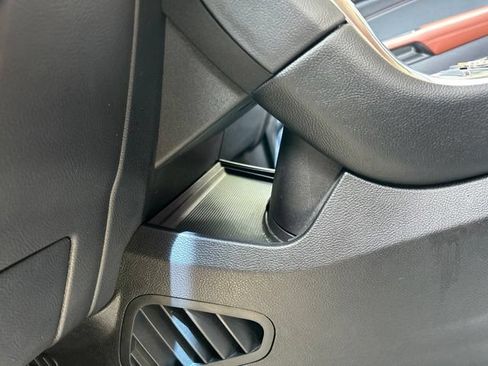 Used 2019 Ford Edge Titanium w/ Equipment Group 301A AWD/4WD image 60