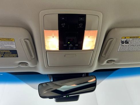 Used 2023 Lexus GX 460 Premium w/ Premium Package image 25