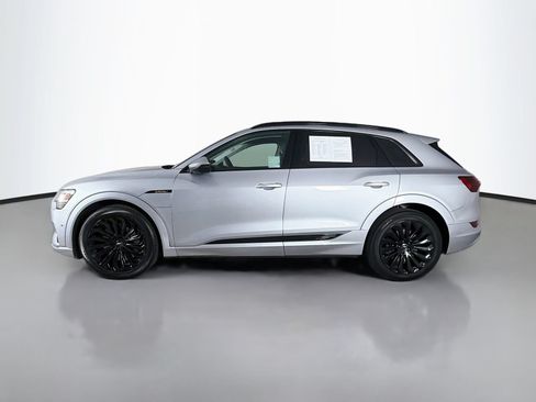 Used 2019 Audi e-tron Prestige w/ Prestige Package AWD/4WD image 4