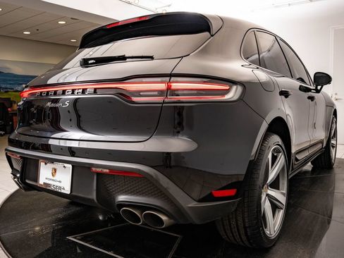 Certified 2023 Porsche Macan S AWD/4WD image 22