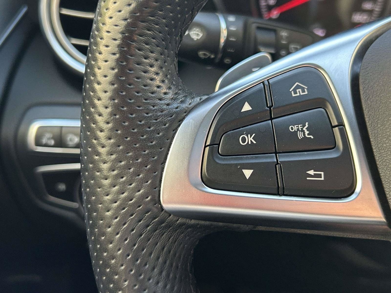 Used 2019 Mercedes-Benz GLC 300 image 28