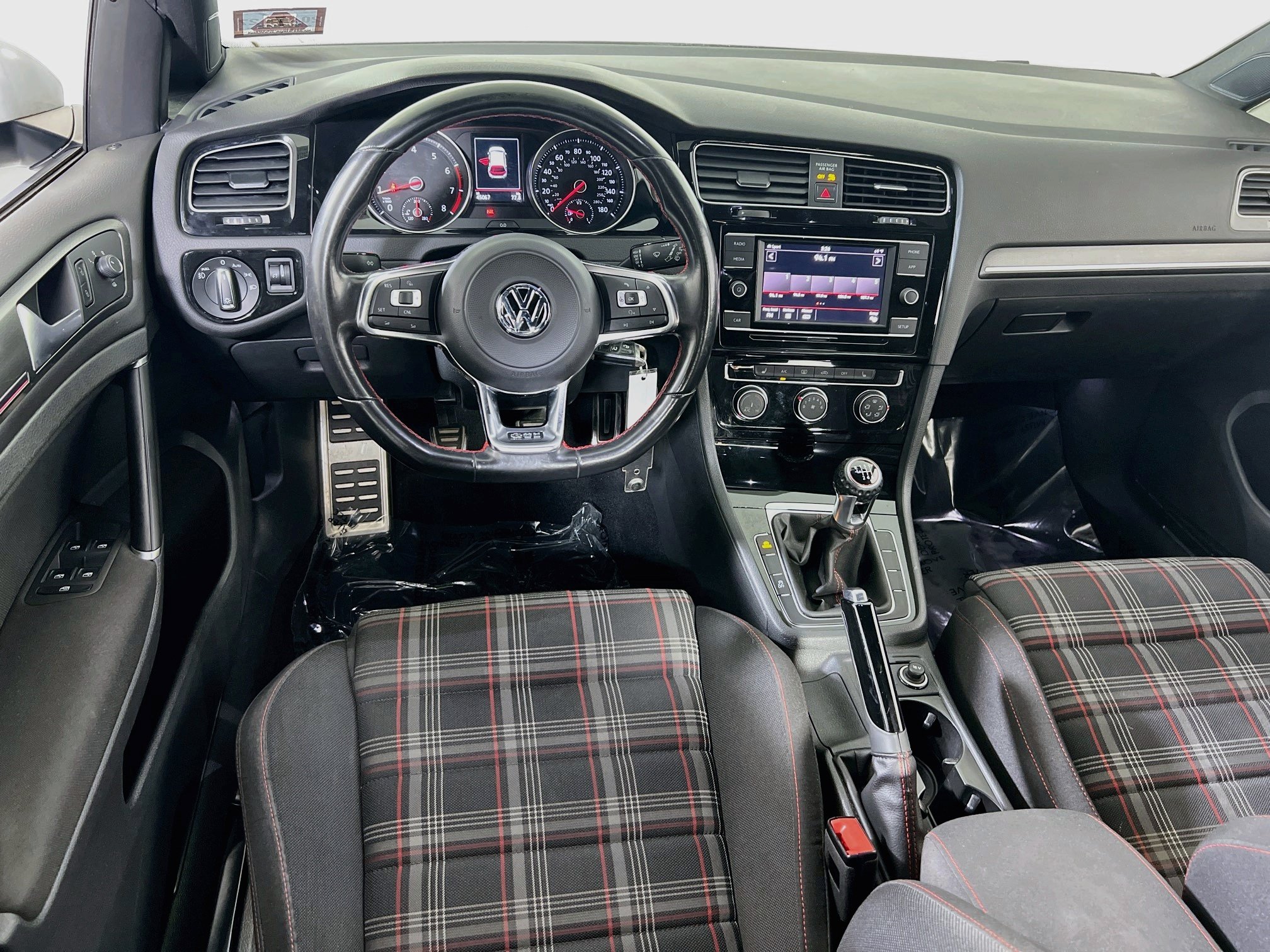 Used 2018 Volkswagen GTI S FWD image 21