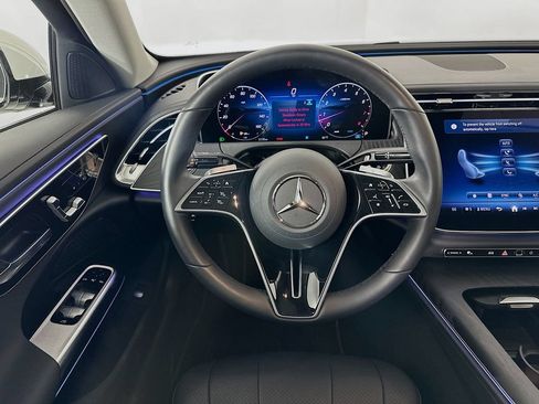 Used 2026 Mercedes-Benz E 350 4MATIC Sedan image 31