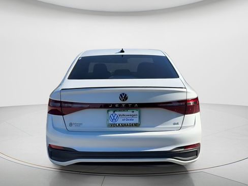 New 2026 Volkswagen Jetta SE image 4