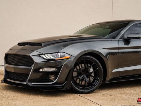 Used 2018 Ford Mustang GT w/ Black Accent Pkg RWD image 36