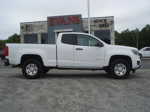 Used 2018 Chevrolet Colorado W/T w/ WT Convenience Package RWD image 1
