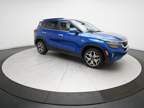 Used 2021 Kia Seltos SX w/ SX Sunroof Package image 13