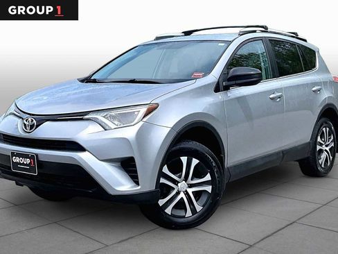 Used 2016 Toyota RAV4 LE FWD image 1