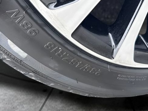 Used 2020 Toyota Camry SE FWD image 17