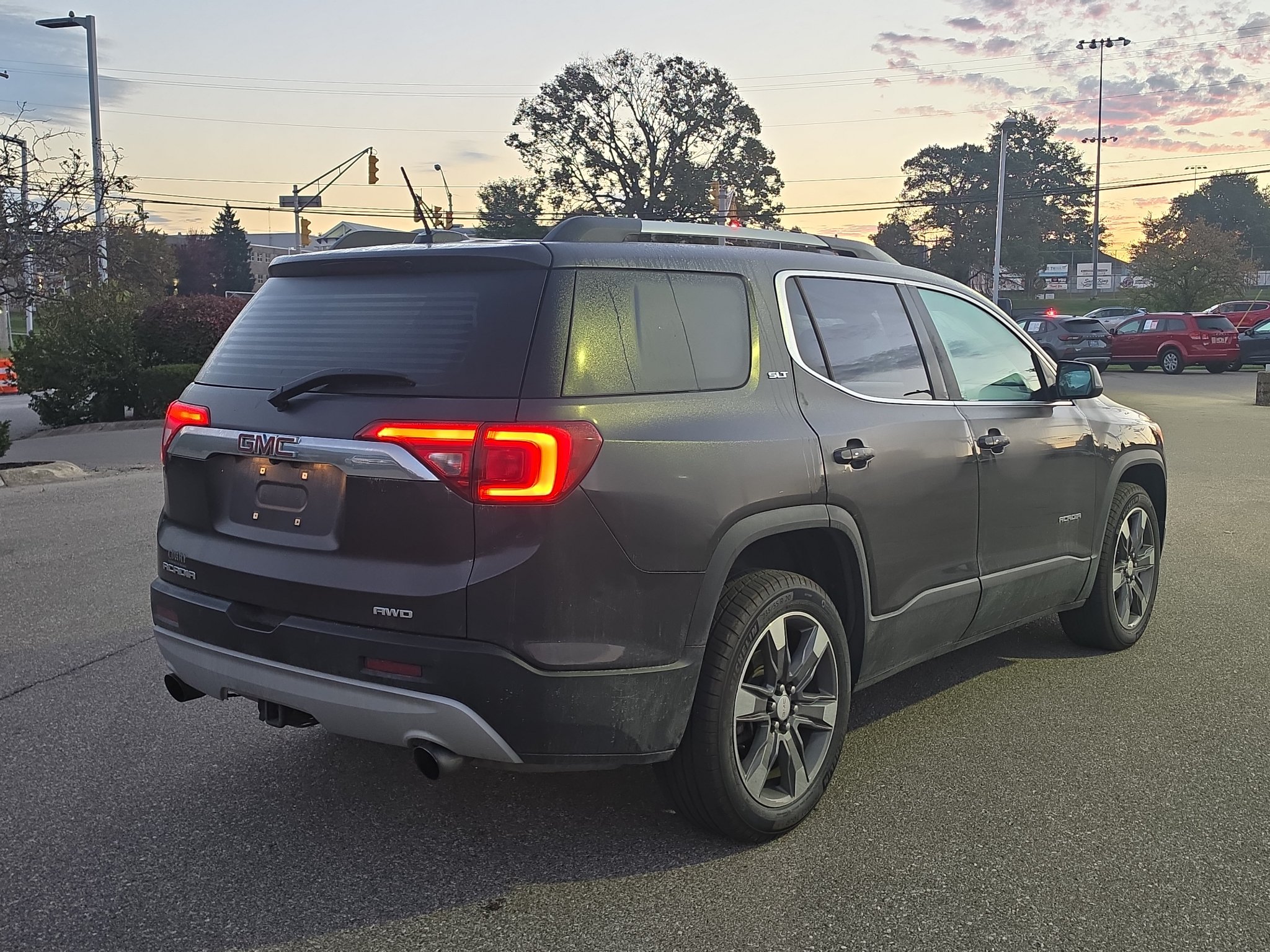 Used 2017 GMC Acadia SLT AWD/4WD image 7