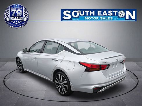 Used 2019 Nissan Altima 2.5 Platinum AWD/4WD image 5
