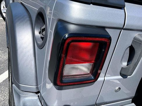 Used 2019 Jeep Wrangler Unlimited Sport S AWD/4WD image 23