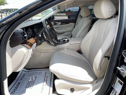 Used 2018 Mercedes-Benz E 300 4MATIC w/ Premium 1 Package image 14