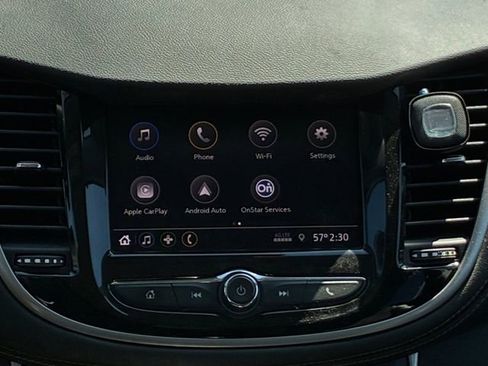 Used 2020 Chevrolet Trax LT w/ Driver Confidence Package FWD image 24