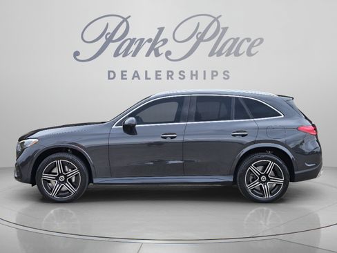 Used 2025 Mercedes-Benz GLC 350e 4MATIC image 2