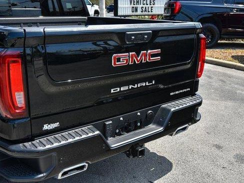 Used 2024 GMC Sierra 1500 Denali w/ Technology Package AWD/4WD image 11