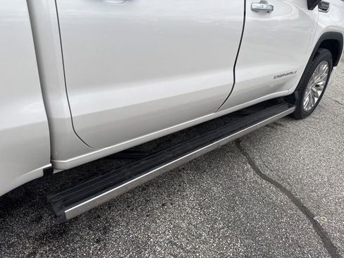 Used 2019 GMC Sierra 1500 Denali w/ Denali Ultimate Package AWD/4WD image 11