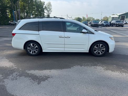 Used 2016 Honda Odyssey Touring image 8