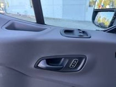 Used 2025 Ford Transit 350 XL AWD/4WD image 18