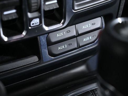 Used 2024 Jeep Wrangler High Altitude image 22