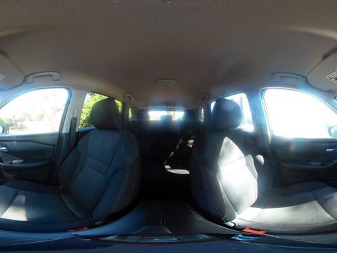 Used 2025 Nissan Rogue SV FWD image 44