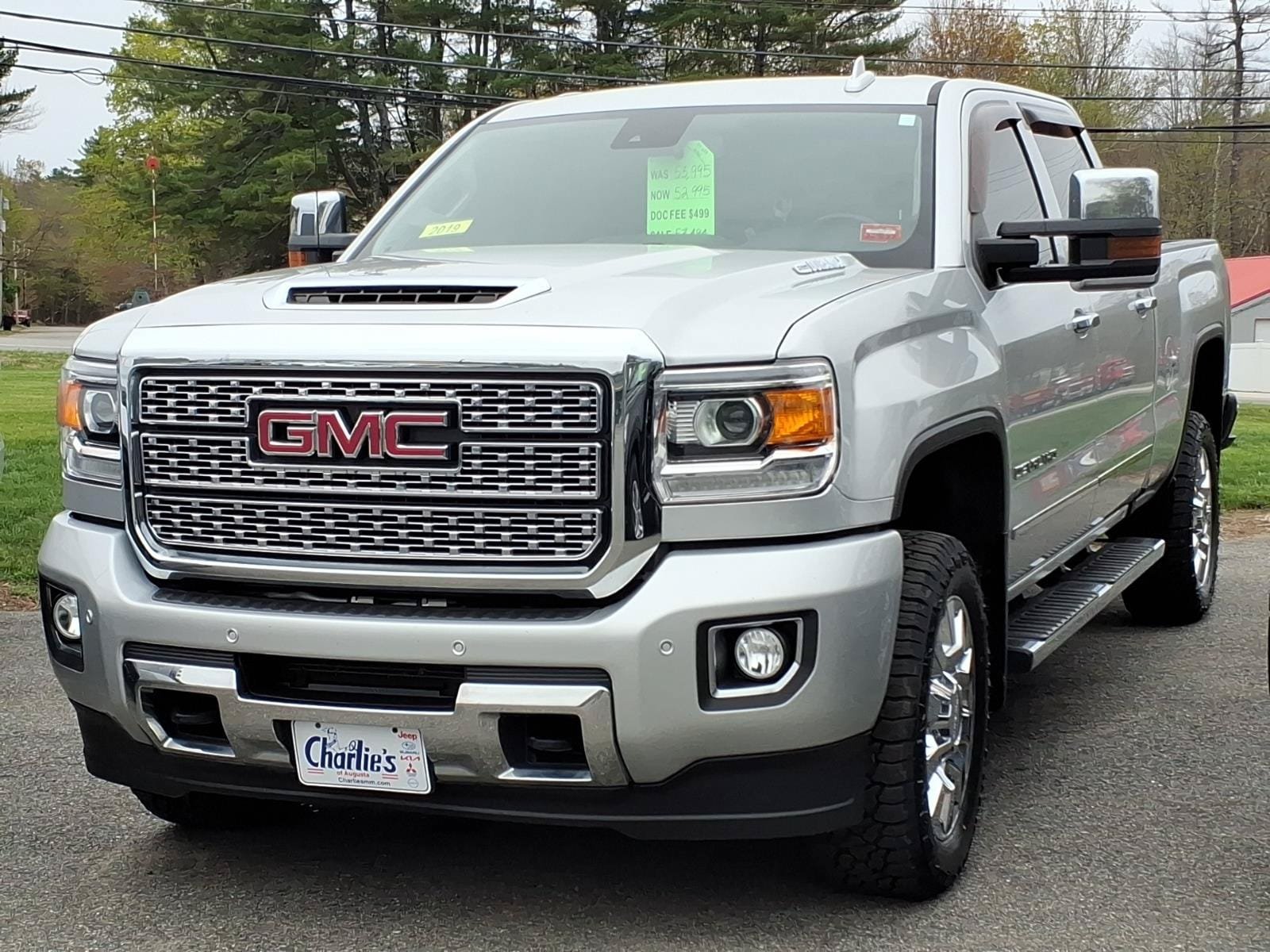 Used 2019 GMC Sierra 2500 Denali w/ Duramax Plus Package AWD/4WD image 1