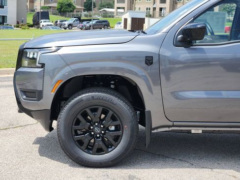 New 2026 Nissan Frontier SV AWD/4WD image 6