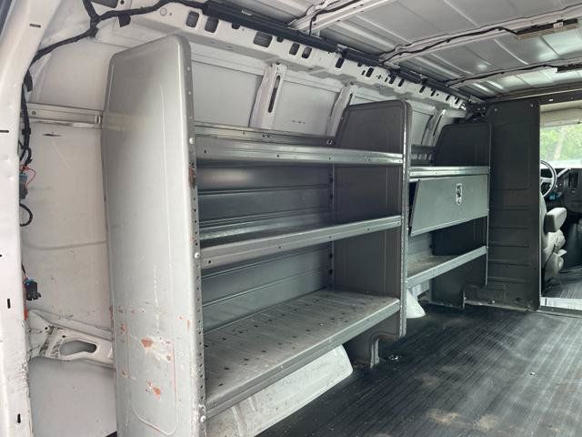 Used 2017 Chevrolet Express 2500 RWD image 21