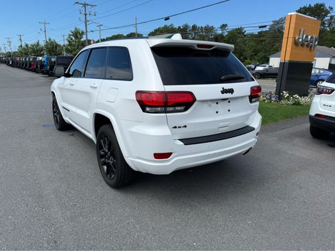 Used 2021 Jeep Grand Cherokee Laredo X AWD/4WD image 5