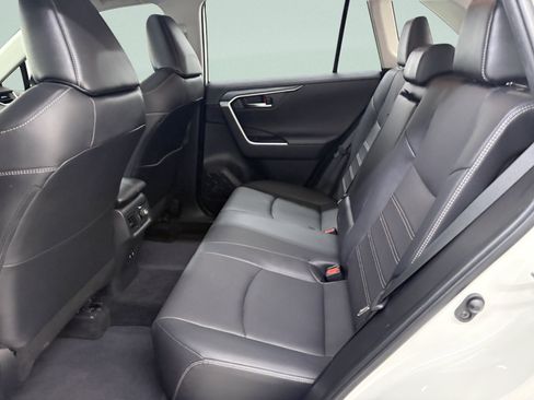 Used 2019 Toyota RAV4 Limited w/ Cold Weather Package AWD/4WD image 13